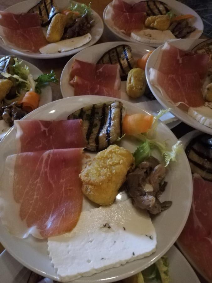 La Locanda Di San Francesco Hotel Viggianello Bagian luar foto