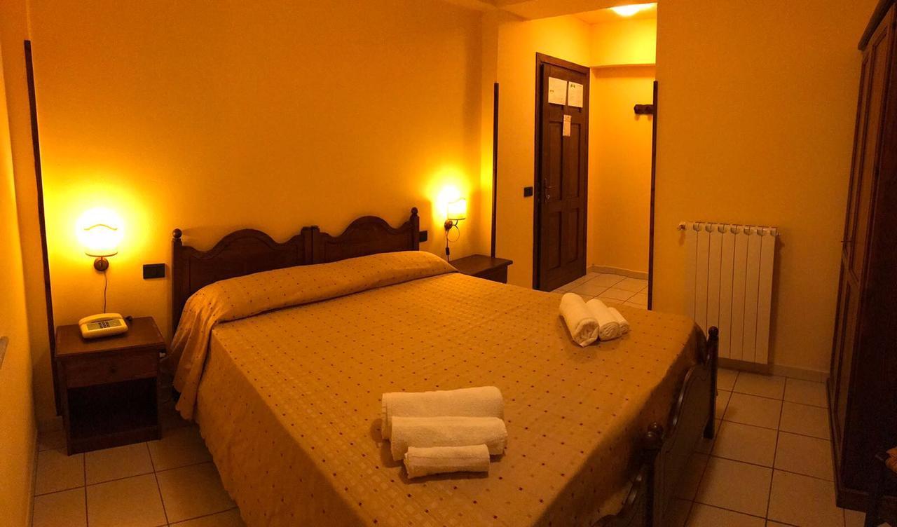 La Locanda Di San Francesco Hotel Viggianello Bagian luar foto