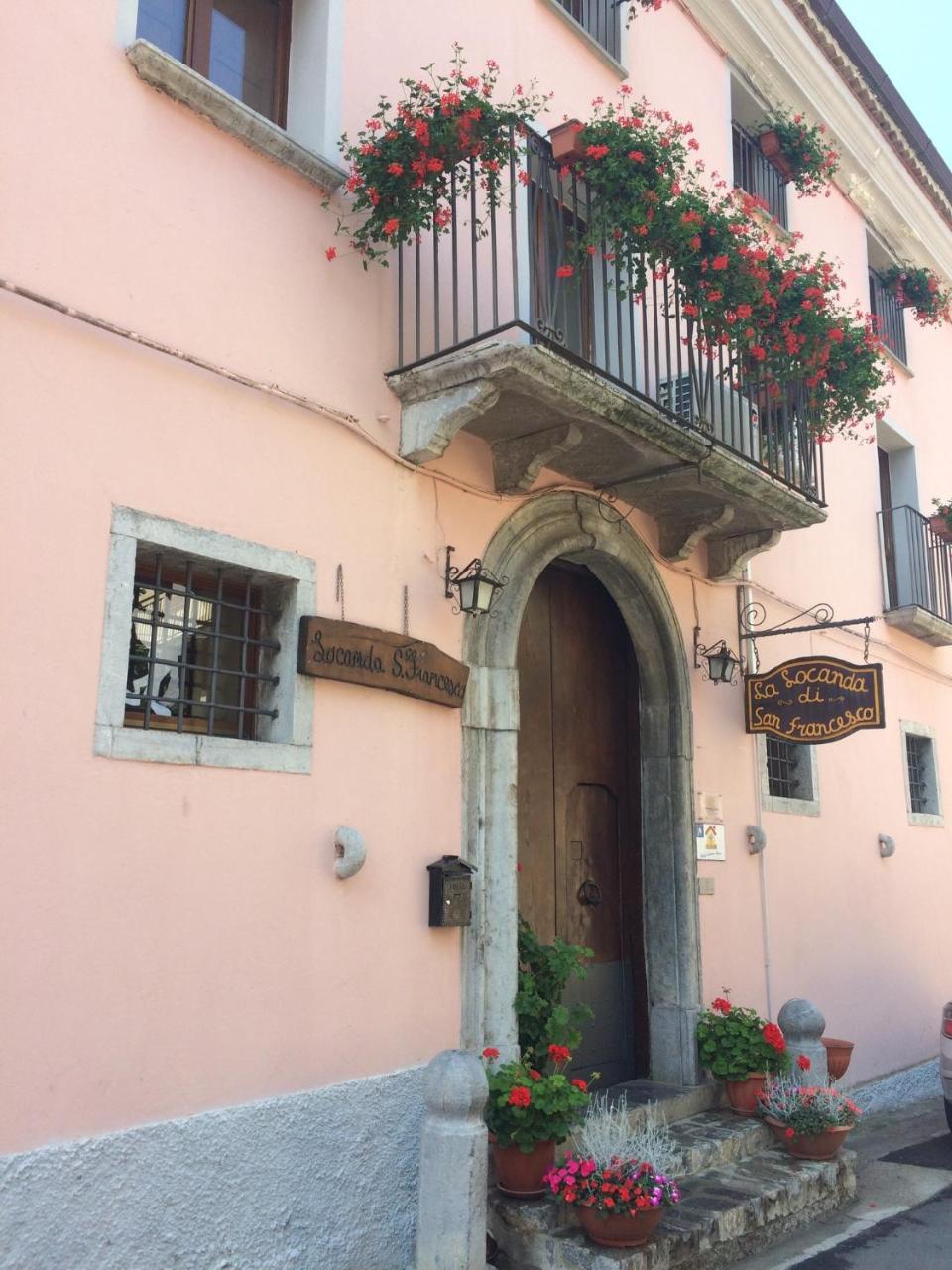La Locanda Di San Francesco Hotel Viggianello Bagian luar foto